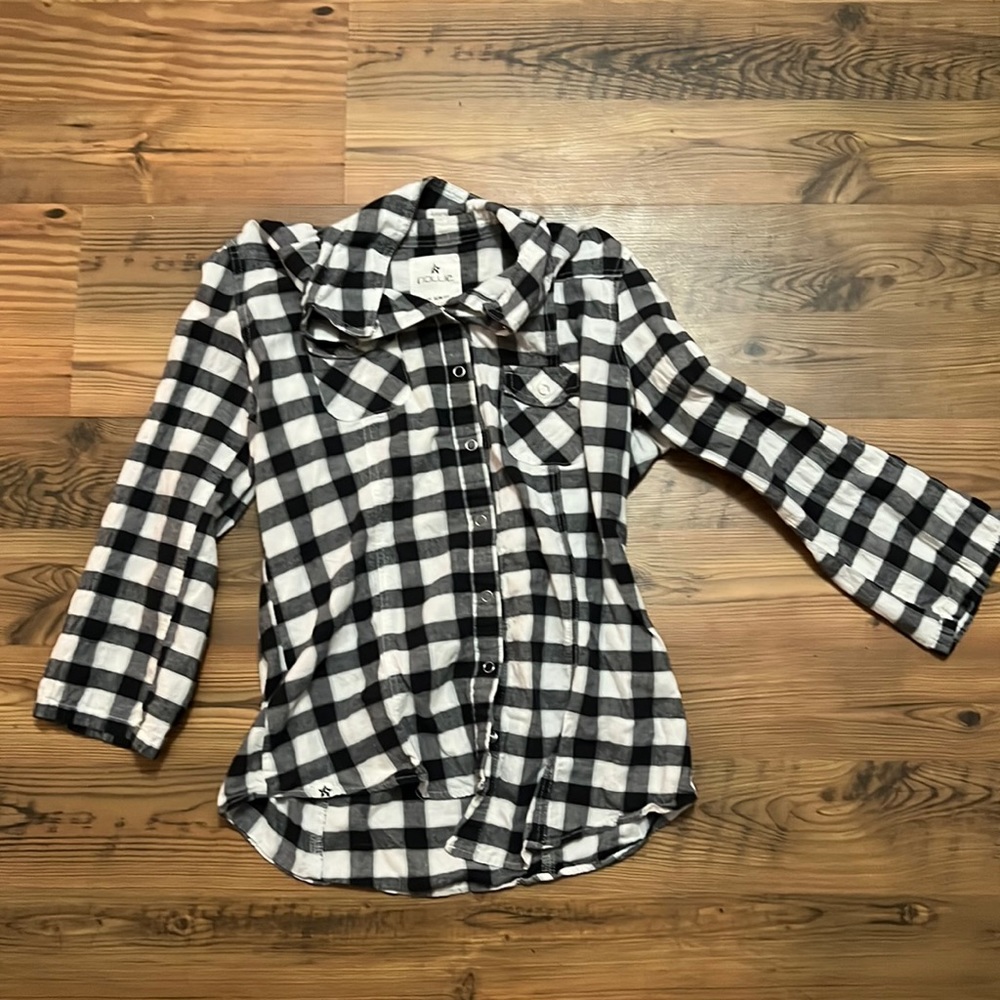 woman’s slim fit flannel